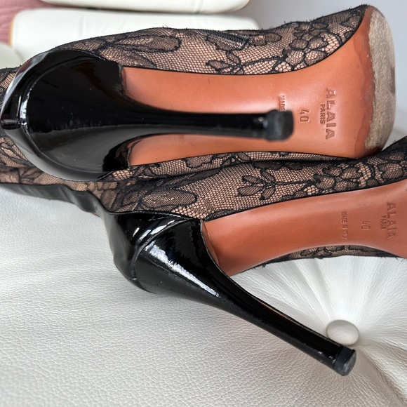 ALAIA Stiletto lacy boots. Size 40. - Picture 13 of 13